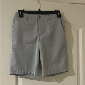 Under Armour Boy’s Gray Shorts size 12